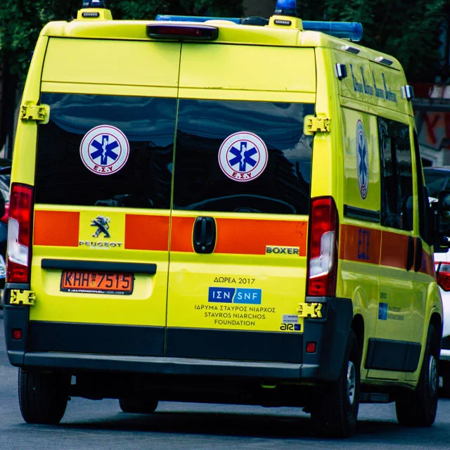 Τραγωδία στον Πειραιά: Νεκρή 24χρονη που έπεσε από τον 7ο όροφο πολυκατοικίας στην Καλλίπολη