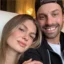 Αμαλία Κωστοπούλου: Ελληνικό γλέντι στο pre-wedding πάρτι – Το ζεϊμπέκικο του Τζέικ Μέντγουελ και τα σπασμένα πιάτα