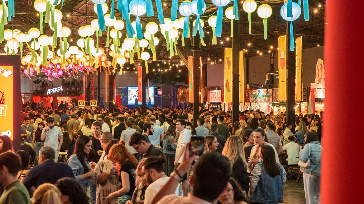 Athens Street Food Festival: 10 χρόνια γεύσεων στο Γκάζι με κουζίνες από όλο τον κόσμο