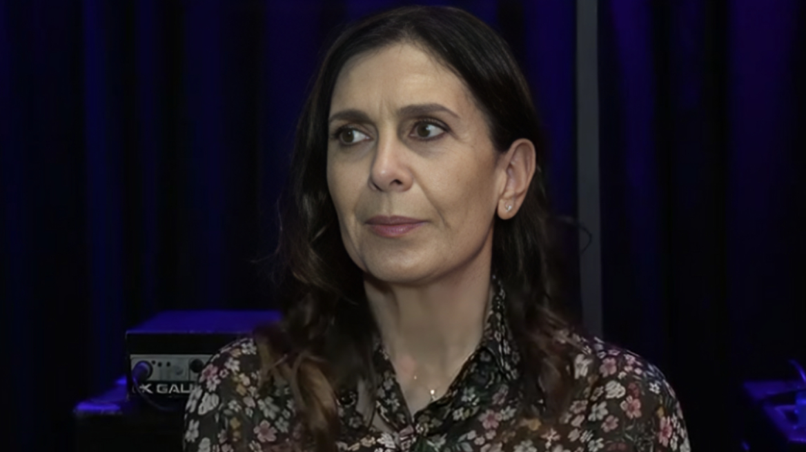 Κατερίνα Διδασκάλου: «Δεν είμαι παραδοσιακή μαμά – έχω κάψει φαγητό και πέταξα την κατσαρόλα» Κατερίνα Διδασκάλου: «Δεν είμαι παραδοσιακή μαμά – έχω κάψει φαγητό και πέταξα την κατσαρόλα»