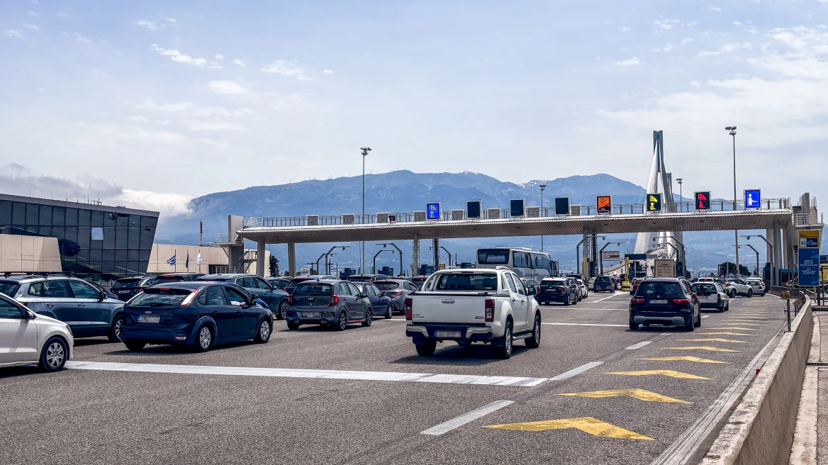 "Τριήμερο Πρωτομαγιάς: Πού εντοπίζεται αυξημένη κίνηση στους δρόμους"