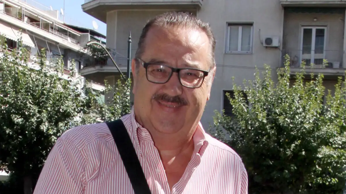 Τάσος Κωστής: «Η μοναξιά βαραίνει όσο περνούν τα χρόνια»