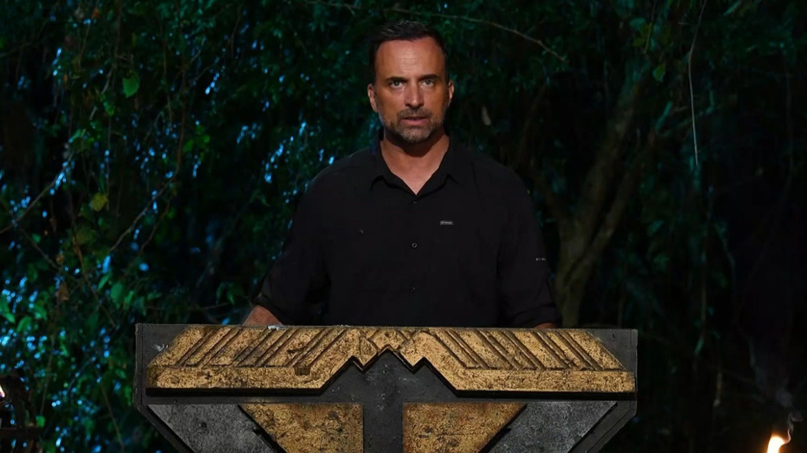 Ο Γιώργος Λιανός ανακοίνωσε το τέλος του Survivor στο συμβούλιο του νησιού - To έπαθλο των 250.000 ευρώ πηγαίνει στον Σταύρο Φλώρο