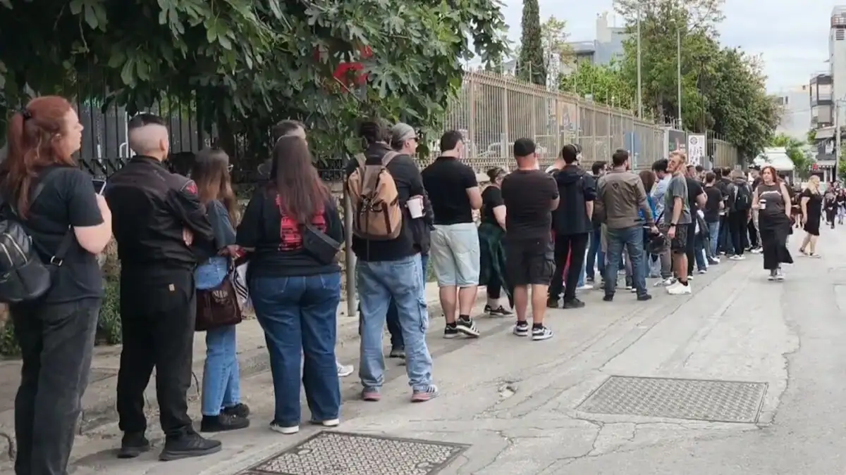 Metallica: Πανικός για ένα «μαγικό» εισιτήριο της τελευταίας στιγμής για τη συναυλία στο ΟΑΚΑ