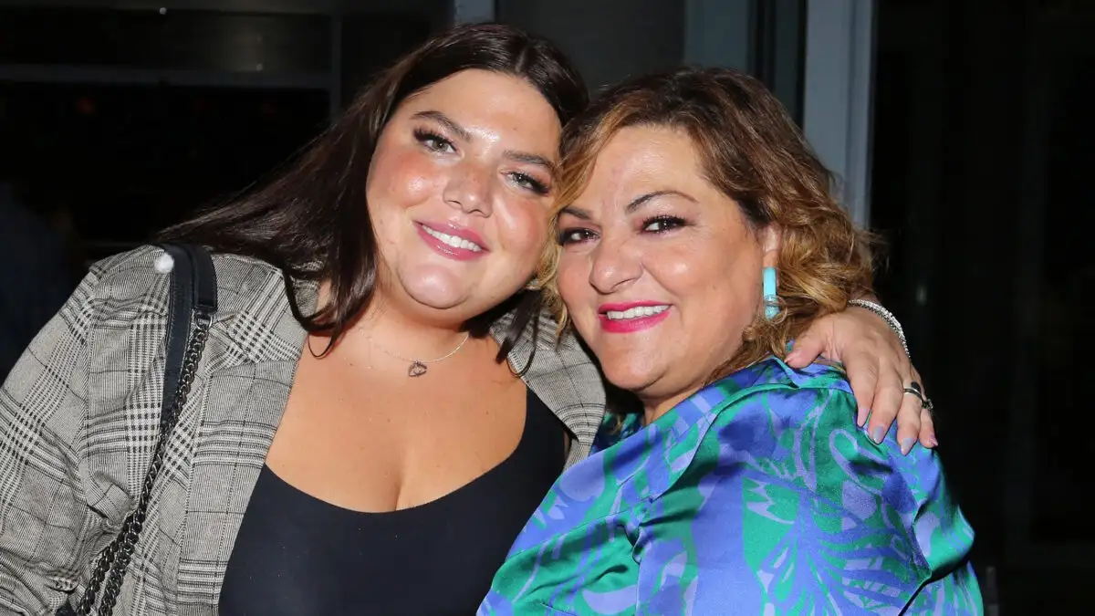 Βίκυ Σταυροπούλου: «Μετά τον χωρισμό ένιωθα τύψεις για τη Δανάη και όσα βίωνε ως παιδί» Βίκυ Σταυροπούλου: «Μετά τον χωρισμό ένιωθα τύψεις για τη Δανάη και όσα βίωνε ως παιδί»