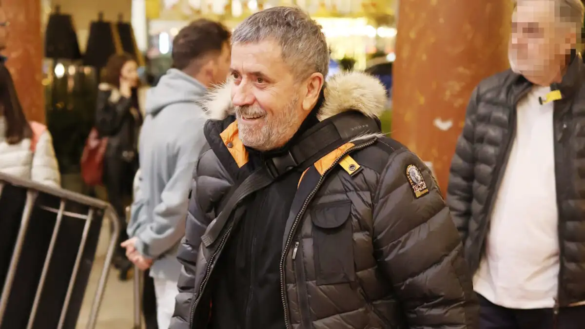 Ο Σπύρος Παπαδόπουλος θυμάται τη στιγμή που πήρε χάπι για σκύλους στα γυρίσματα των «Απαράδεκτων»