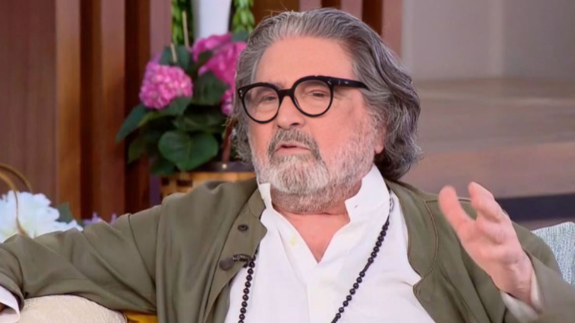 Γιώργος Χριστοδούλου: «Μιλούσα στους γονείς μου στον πληθυντικό, υπήρχε αυτό που λέμε παλιάς εποχής κατάσταση»