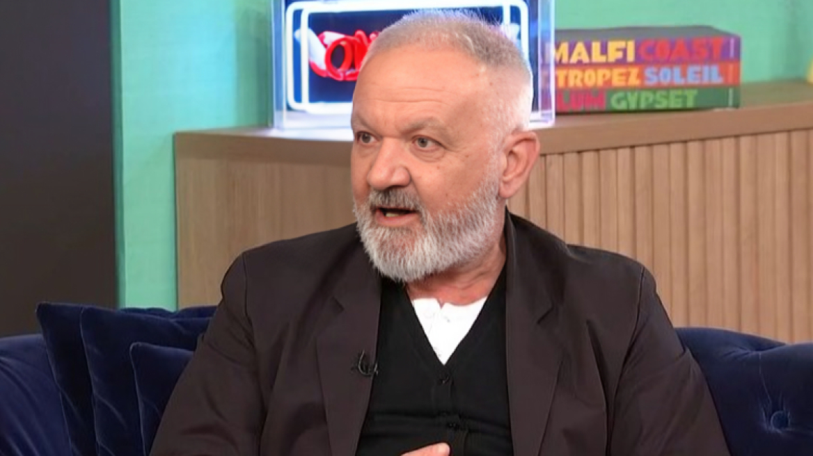 Χρήστος Θηβαίος: «Η μητέρα μου δεν πρόλαβε να με δει να τραγουδώ με τον Γιώργο Νταλάρα»