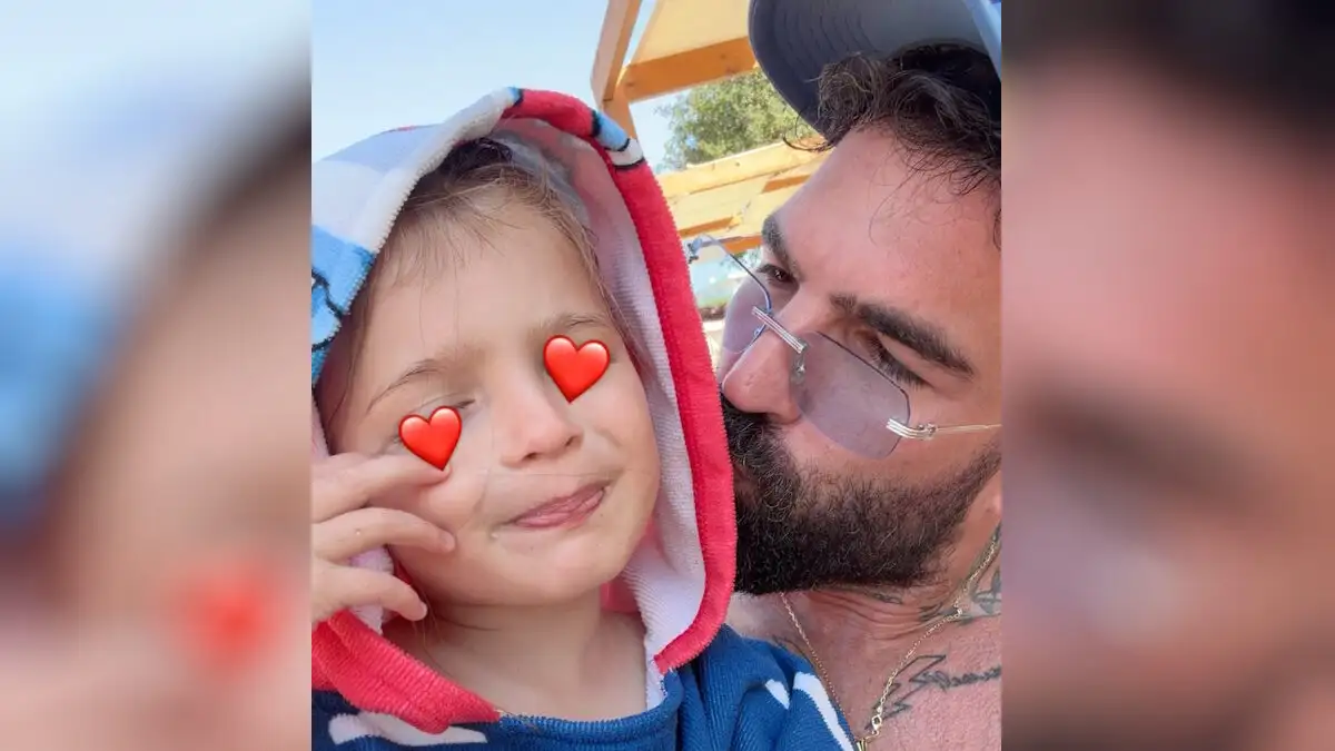 Ο Δημήτρης Αλεξάνδρου στην παραλία με τον γιο του – «Όποιος θέλει, του κρατάω τα παιδιά να ηρεμίσει» Ο Δημήτρης Αλεξάνδρου στην παραλία με τον γιο του – «Όποιος θέλει, του κρατάω τα παιδιά να ηρεμίσει»
