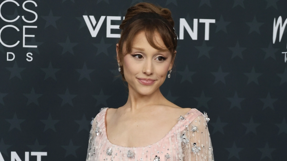 Η Ariana Grande εθεάθη με πρώην σύντροφό της μετά τον χωρισμό από τον Ethan Slater