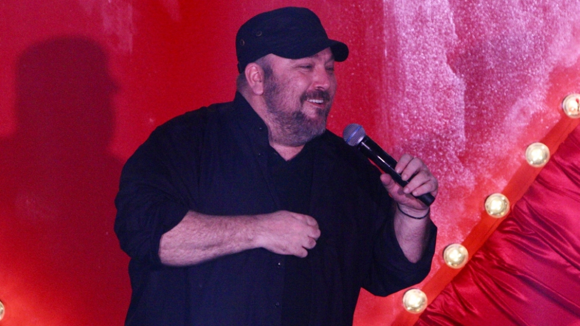Γιώργος Αλκαίος: «Ένιωσα προϊόν από την πρώτη στιγμή» – Η εξομολόγηση για τη μουσική βιομηχανία και την καριέρα του