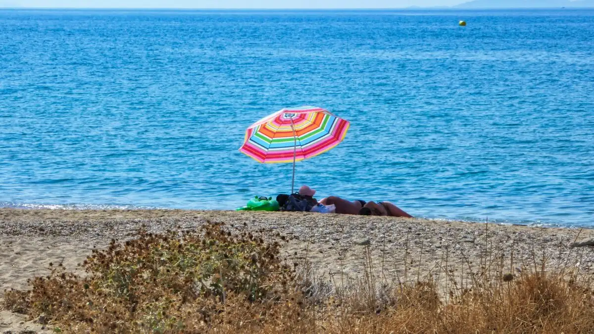Καιρός: Θερμή εισβολή στην Ελλάδα: Στους 36°C ο υδράργυρος – Με ενισχυμένα μποφόρ το Αιγαίο