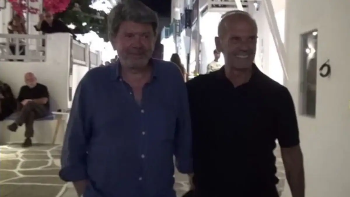 Πέτρος Κωστόπουλος και Γιάννης Λάτσιος στη Μύκονο – Βραδινές εξορμήσεις και στιγμές χαλάρωσης στα Ματογιάννια Πέτρος Κωστόπουλος και Γιάννης Λάτσιος στη Μύκονο – Βραδινές εξορμήσεις και στιγμές χαλάρωσης στα Ματογιάννια