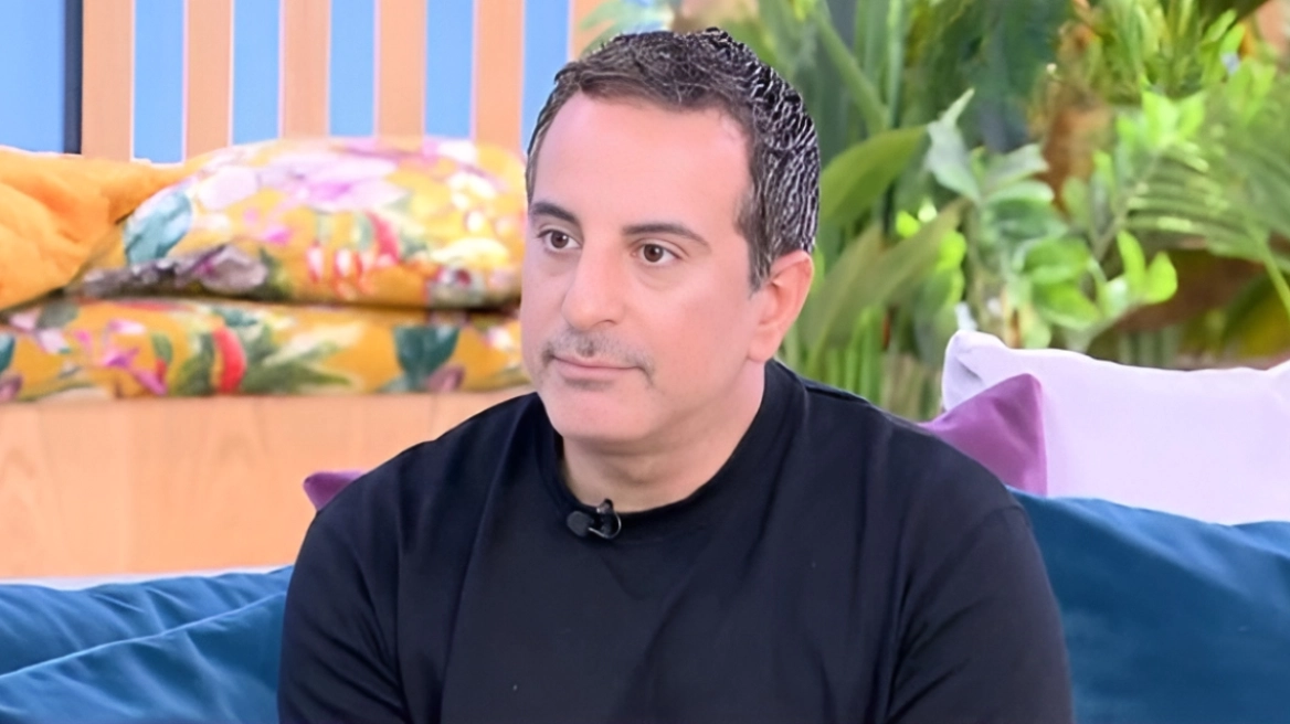Στέλιος Κουδουνάρης: «Η υπερβολή στα brands δείχνει ανασφάλεια και νεοπλουτισμό, αλλά δεν το κρίνω» Στέλιος Κουδουνάρης: «Η υπερβολή στα brands δείχνει ανασφάλεια και νεοπλουτισμό, αλλά δεν το κρίνω»