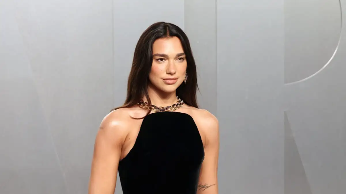 Ο κρυφός γάμος της Dua Lipa και του Κάλουμ Τέρνερ στο Λονδίνο και το τριήμερο πάρτι στο Παλέρμο της Σικελίας Ο κρυφός γάμος της Dua Lipa και του Κάλουμ Τέρνερ στο Λονδίνο και το τριήμερο πάρτι στο Παλέρμο της Σικελίας
