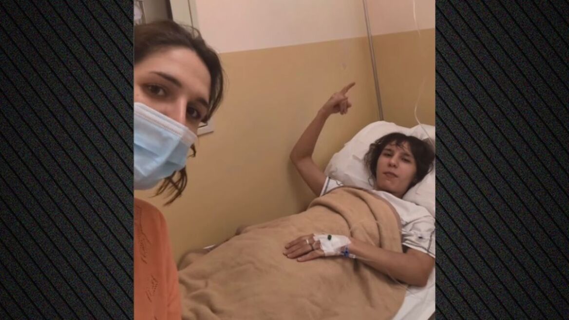 Νίκη Σκιαδαρέση: Στο νοσοκομείο μαζί με την αδερφή της – Τραγούδησαν το κομμάτι τους στα επείγοντα