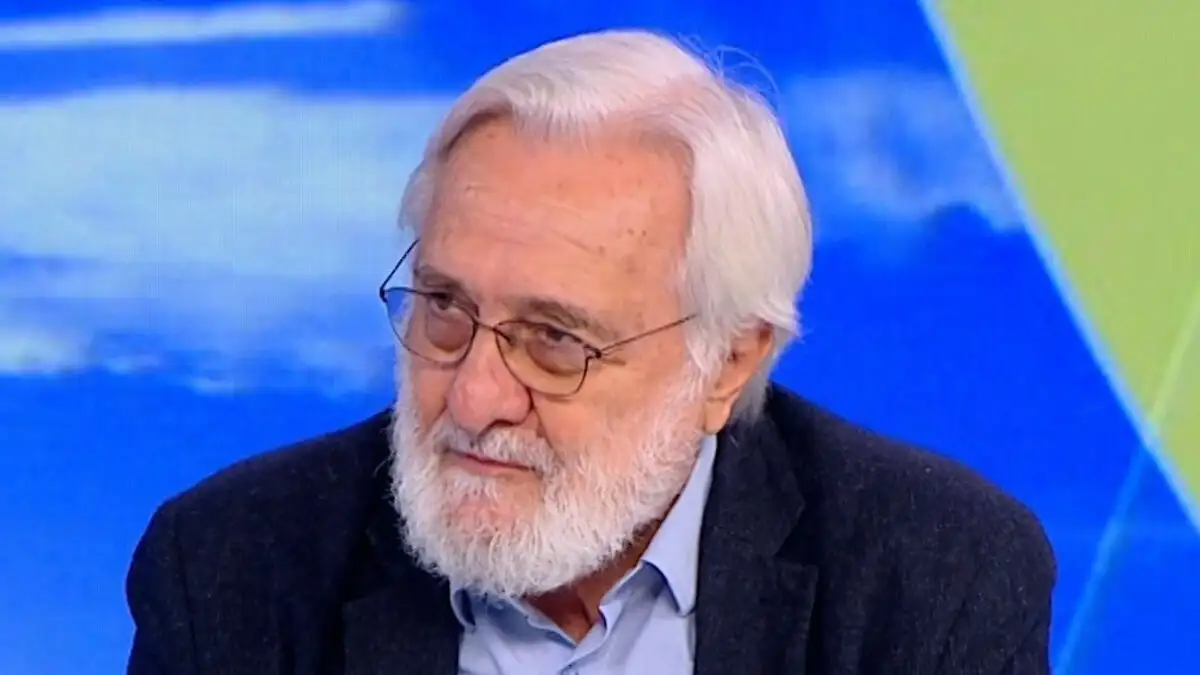 Γιάννης Σμαραγδής: Ο Δημήτρης Λιαντίνης είχε αποφασίσει να «αποχωρήσει» γιατί έβλεπε ότι η Ελλάδα βουλιάζει