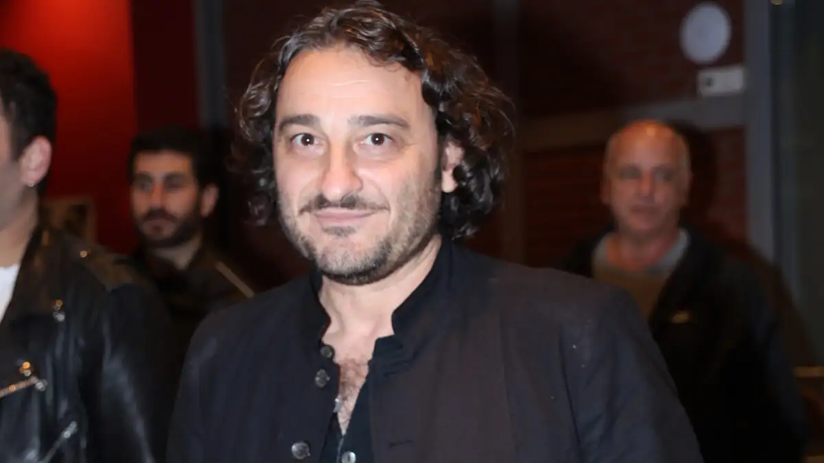 O Βασίλης Χαραλαμπόπουλος για τον θάνατο του πατέρα του: Είναι δύσκολο επειδή είναι πρόσφατο, είμαι ευσυγκίνητος O Βασίλης Χαραλαμπόπουλος για τον θάνατο του πατέρα του: Είναι δύσκολο επειδή είναι πρόσφατο, είμαι ευσυγκίνητος