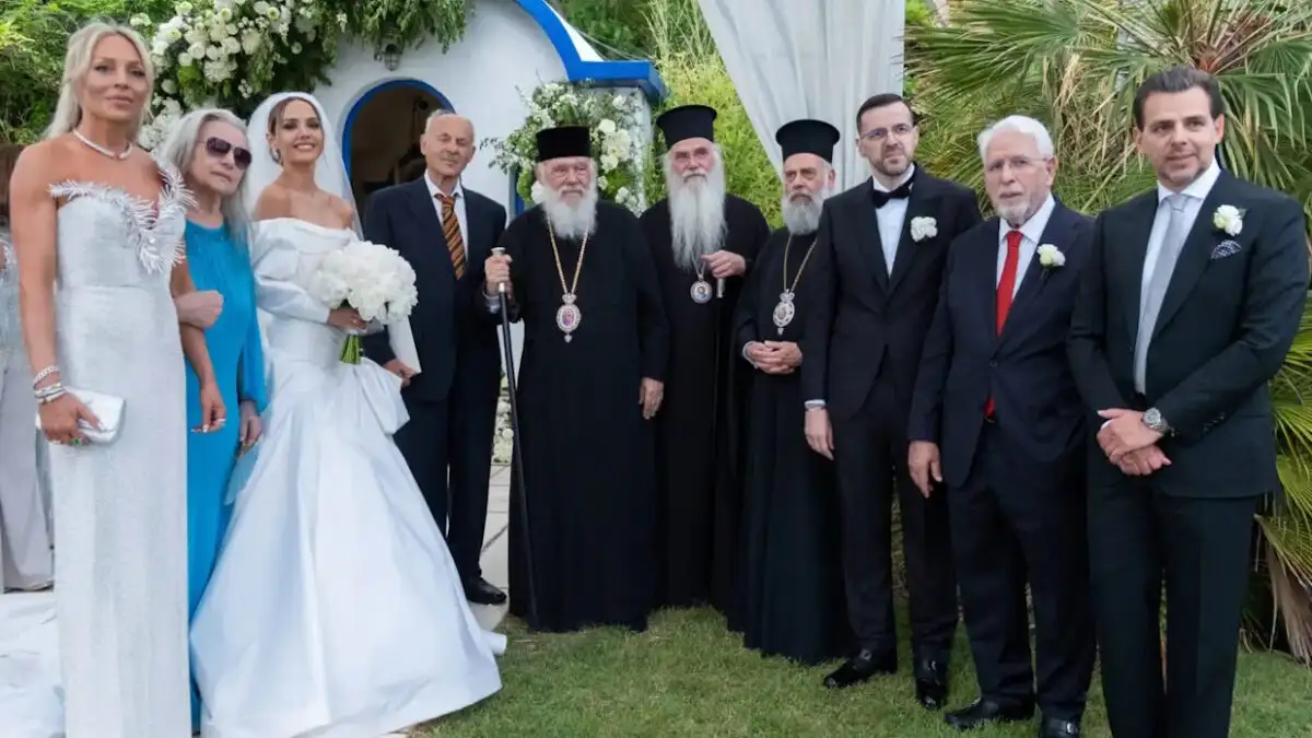 Χρήστος Αποστολόπουλος – Εβίνα Τσακίρη: Ο γάμος στο Λαγονήσι και οι λαμπεροί καλεσμένοι Χρήστος Αποστολόπουλος – Εβίνα Τσακίρη: Ο γάμος στο Λαγονήσι και οι λαμπεροί καλεσμένοι