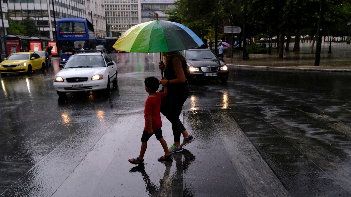 Καιρός: Βροχές, καταιγίδες και χαλάζι σήμερα – Πού θα είναι πιο έντονα τα φαινόμενα
