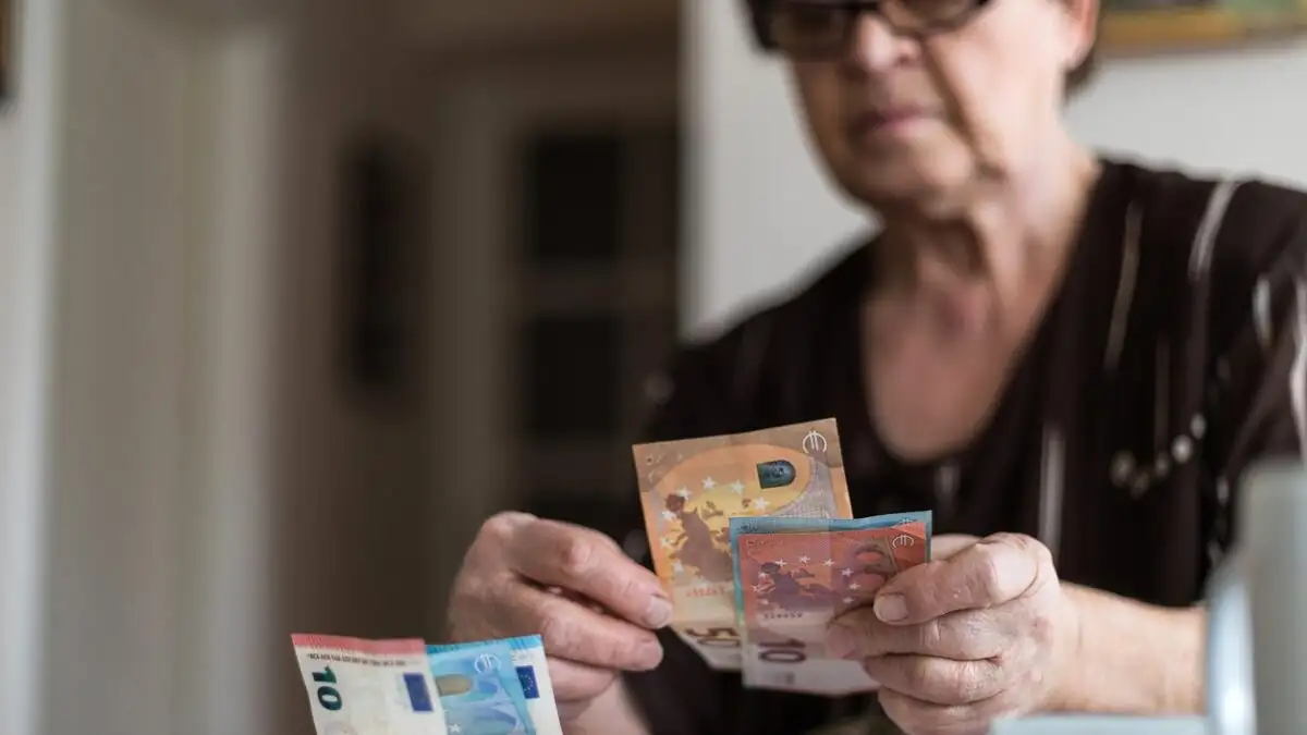 Συντάξεις Αυγούστου και Σεπτεμβρίου: Οι ημερομηνίες καταβολής από τον e-ΕΦΚΑ Συντάξεις Αυγούστου και Σεπτεμβρίου: Οι ημερομηνίες καταβολής από τον e-ΕΦΚΑ