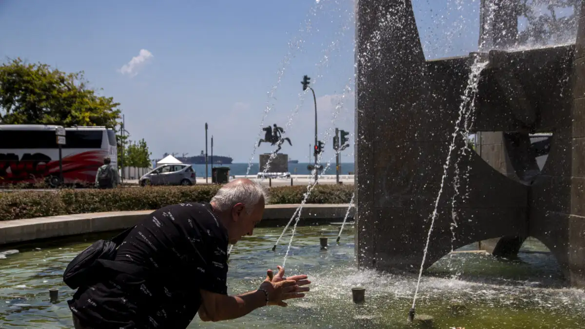 Καύσωνας στην Ελλάδα: Υψηλός κίνδυνος για ακραία υψηλές θερμοκρασίες – Οι 7 περιοχές που πλήττονται περισσότερο Καύσωνας στην Ελλάδα: Υψηλός κίνδυνος για ακραία υψηλές θερμοκρασίες – Οι 7 περιοχές που πλήττονται περισσότερο