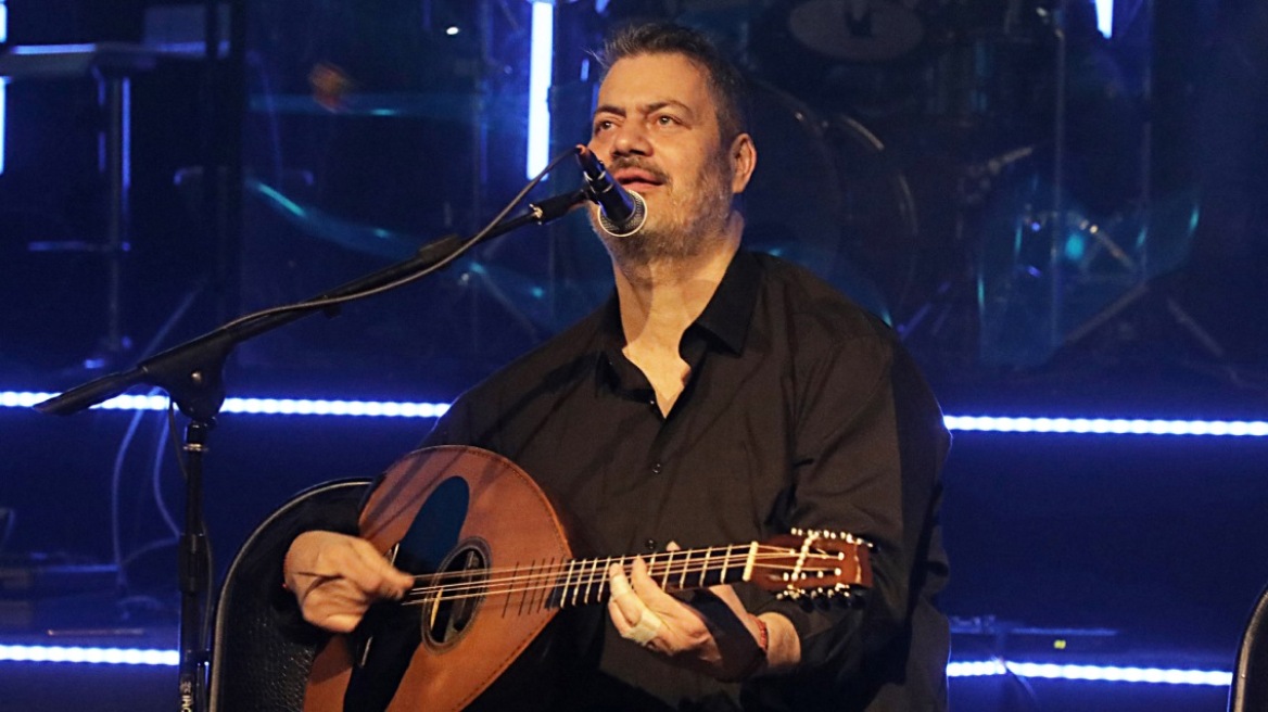 Μανώλης Κονταρός: Ακύρωσε την εμφάνισή του στο Ρέθυμνο ως ένδειξη σεβασμού στα θύματα των πυρκαγιών Μανώλης Κονταρός: Ακύρωσε την εμφάνισή του στο Ρέθυμνο ως ένδειξη σεβασμού στα θύματα των πυρκαγιών
