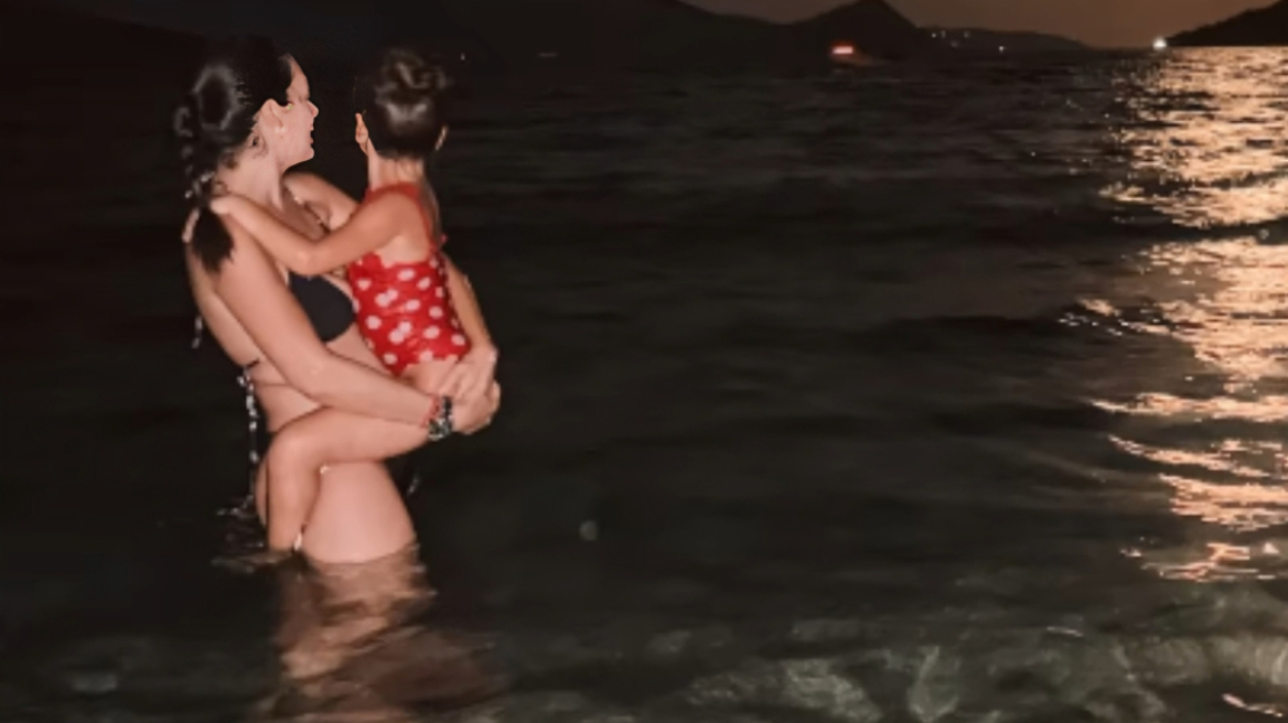 Νικολέττα Ράλλη: Απόλαυσε βραδινό μπάνιο με την κόρη της – Η τρυφερή φωτογραφία Νικολέττα Ράλλη: Απόλαυσε βραδινό μπάνιο με την κόρη της – Η τρυφερή φωτογραφία