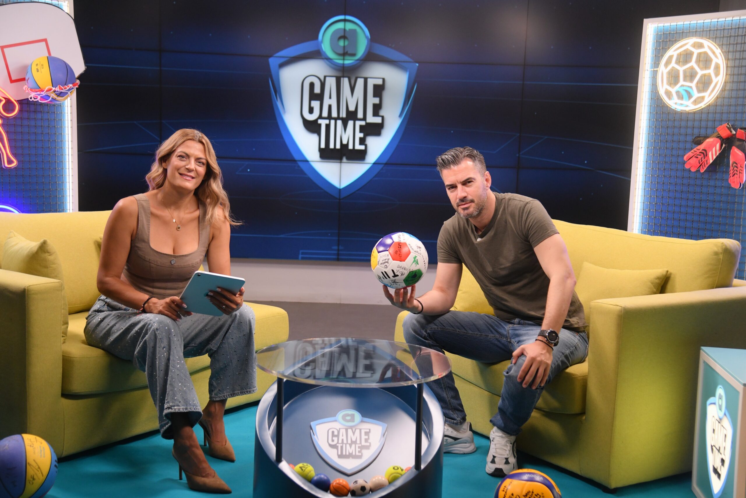 Ο Γιάννης Τσιμιτσέλης στο Allwyn Game Time: Ψάρεμα με Κέιν, Ικαριώτικο με Κουρτουά και σούβλες με Ρονάλντο
