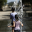 Καύσωνας διαρκείας στη Γαλλία με 40άρια: Έκλεισε πυρηνικός αντιδραστήρας Καύσωνας διαρκείας στη Γαλλία με 40άρια: Έκλεισε πυρηνικός αντιδραστήρας