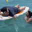 Άλκηστις Πρωτοψάλτη και Νίκος Πορτοκάλογλου: Η χιουμοριστική συνάντηση στη θάλασσα που έγινε viral Άλκηστις Πρωτοψάλτη και Νίκος Πορτοκάλογλου: Η χιουμοριστική συνάντηση στη θάλασσα που έγινε viral