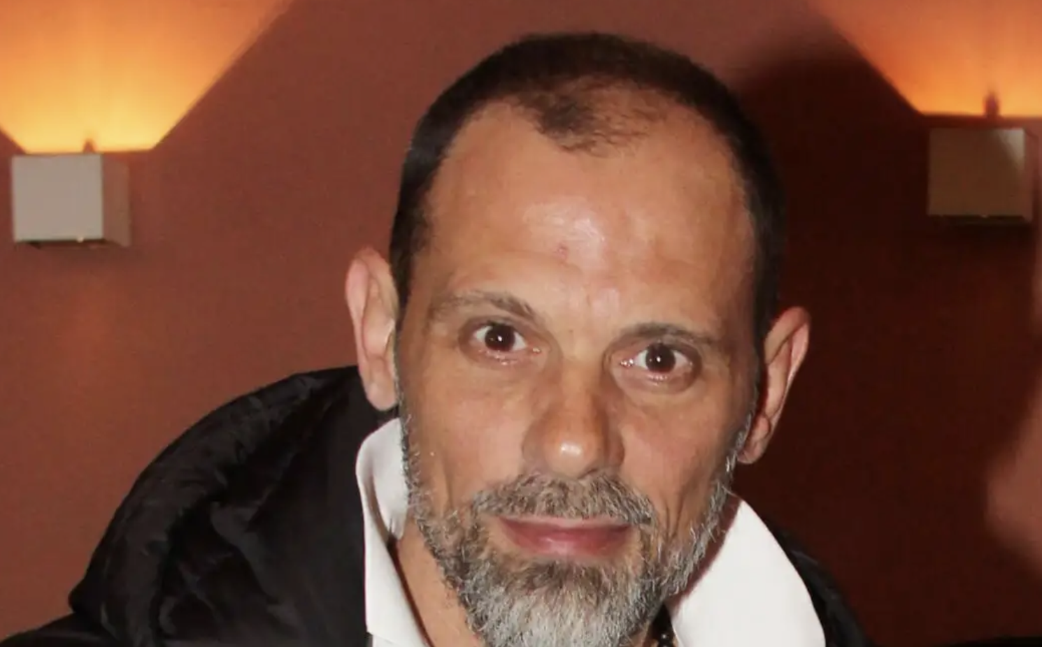 Συγκινεί ο Τζώνυ Θεοδωρίδης για τον Λορέντζο Καριέρε: «Έφυγες χωρίς να προλάβουμε να μιλήσουμε»