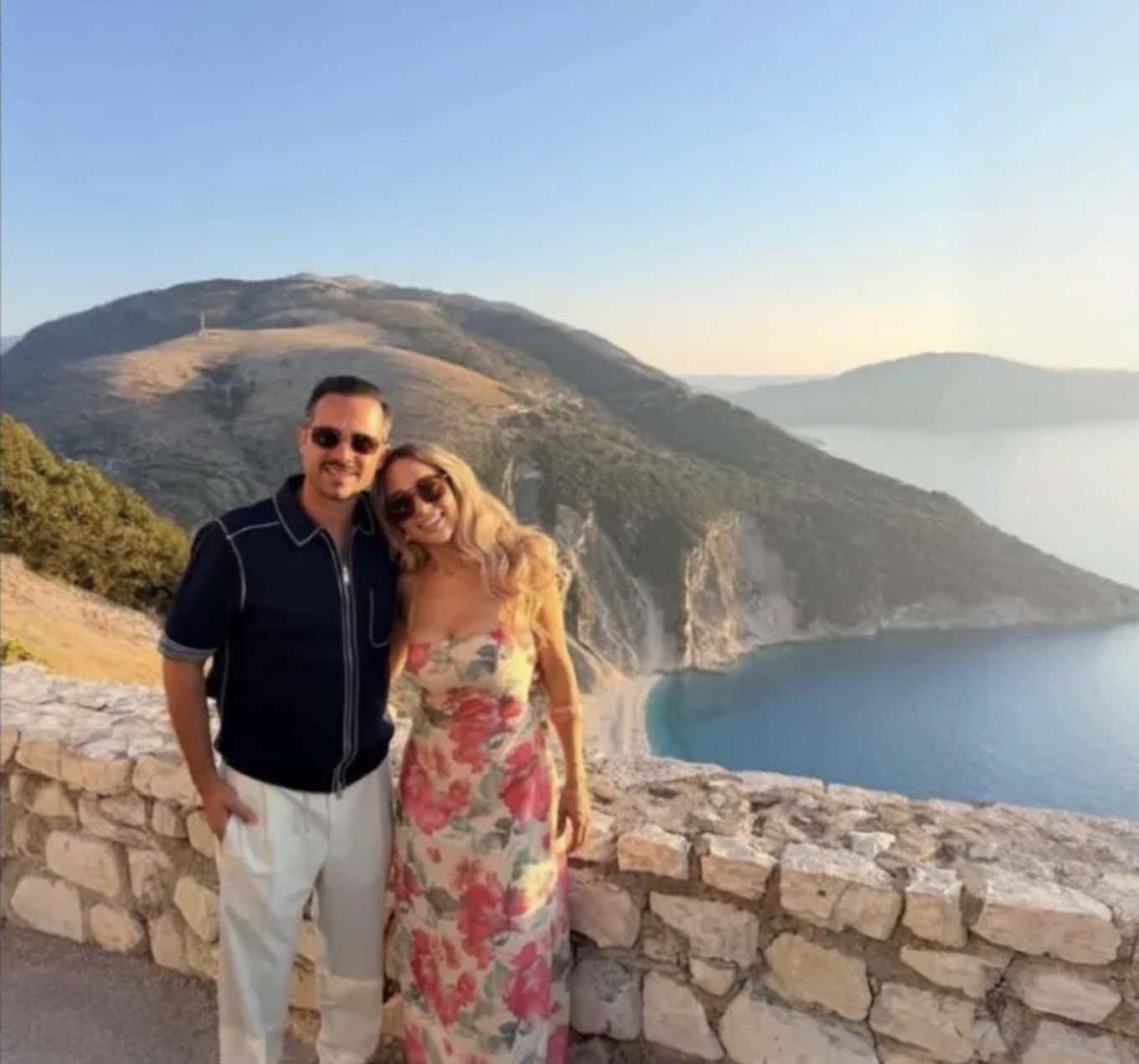 Γιώργος Μπούσαλης: Η τρυφερή φωτογραφία με την Καλομοίρα από την Κεφαλονιά και το δημόσιο «Σ' αγαπώ» Γιώργος Μπούσαλης: Η τρυφερή φωτογραφία με την Καλομοίρα από την Κεφαλονιά και το δημόσιο «Σ' αγαπώ»