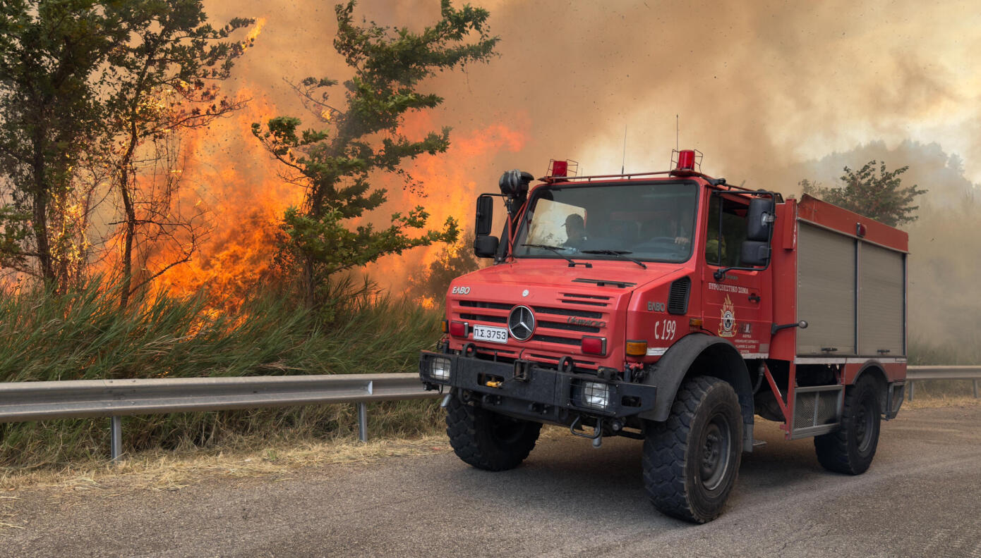 Καιρός: Σε «Red Code» η χώρα λόγω Hot-Dry-Windy – Έως 39°C και άνεμοι 9 μποφόρ