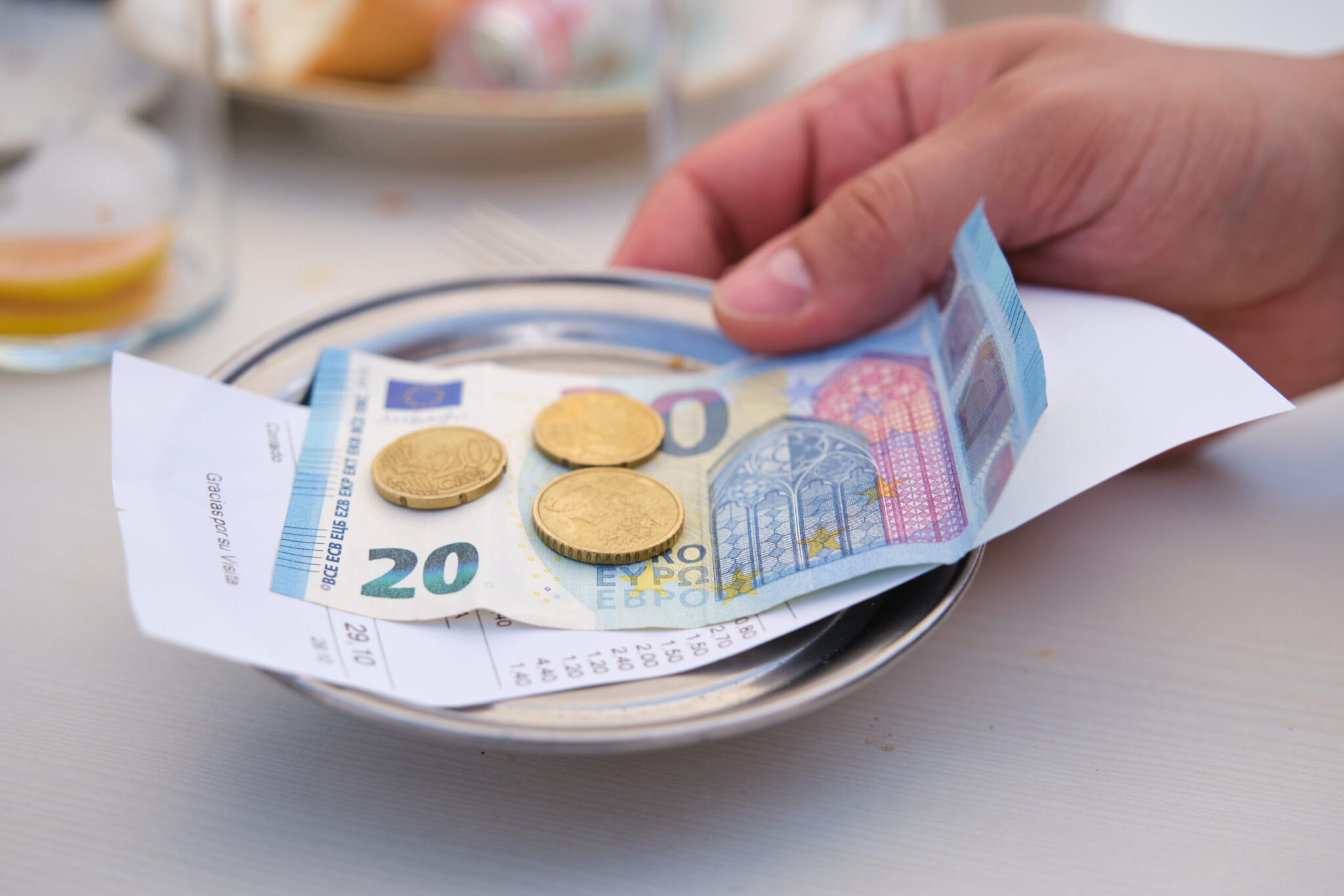 Δεκαπενταύγουστος 2026: Τι ισχύει για την αμοιβή των εργαζομένων στις 15 Αυγούστου