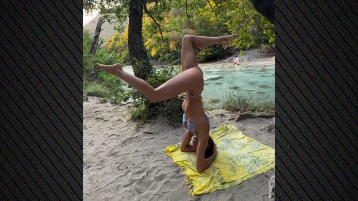 Κλέλια Ανδριολάτου: Yoga στη φύση με θέα τον Αχέροντα – Η καλοκαιρινή της εξόρμηση