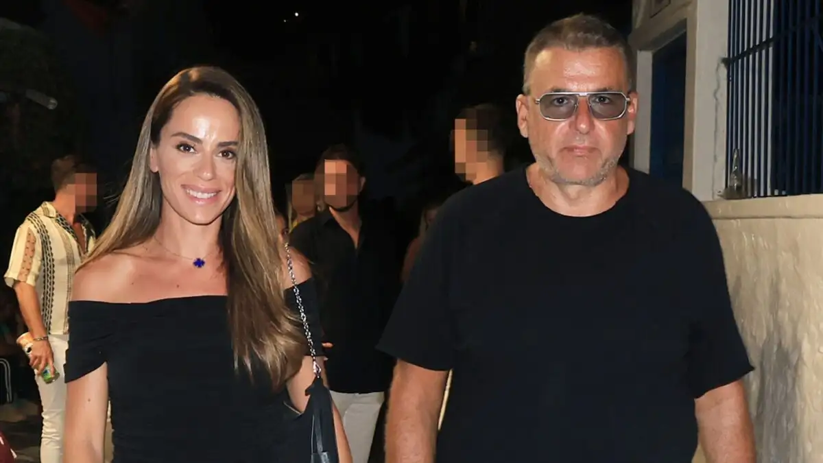 Γιώργος Λιάγκας και Μαρία Αντωνά: Η χαλαρή έξοδός τους στη Μύκονο με χαμόγελα και καλοκαιρινή διάθεση