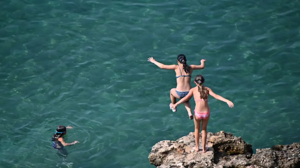 Καιρός αύριο: Έως 38°C ο υδράργυρος, ισχυροί άνεμοι στην Αττική – Σε ποιες περιοχές αναμένονται βροχές
