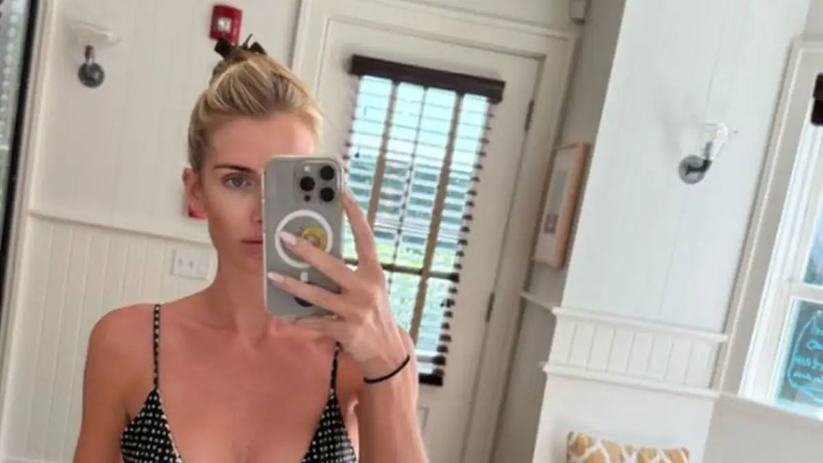 Lady Kitty Spencer: Σπάνια οικογενειακά στιγμιότυπα με την κόρη της Athena και τον σύζυγό της
