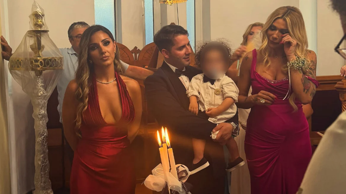 Αγγελική Ηλιάδη: Νονά του μικρού Νικόλα – Η συγκίνηση στην εκκλησία και τα στιγμιότυπα από τη βάφτιση Αγγελική Ηλιάδη: Νονά του μικρού Νικόλα – Η συγκίνηση στην εκκλησία και τα στιγμιότυπα από τη βάφτιση