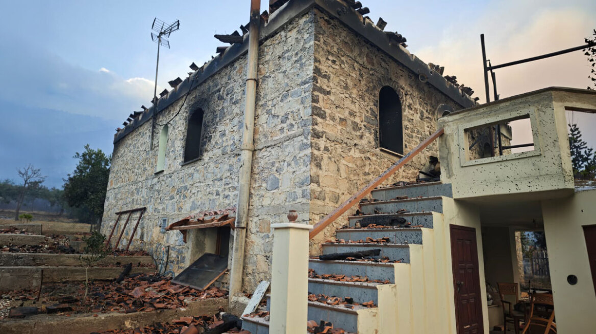 Πύρινος εφιάλτης στο Πόρτο Γερμενό – Ζημιές σε σπίτια και μεγάλες επιχειρήσεις κατάσβεσης σε Αιγιάλεια Πύρινος εφιάλτης στο Πόρτο Γερμενό – Ζημιές σε σπίτια και μεγάλες επιχειρήσεις κατάσβεσης σε Αιγιάλεια