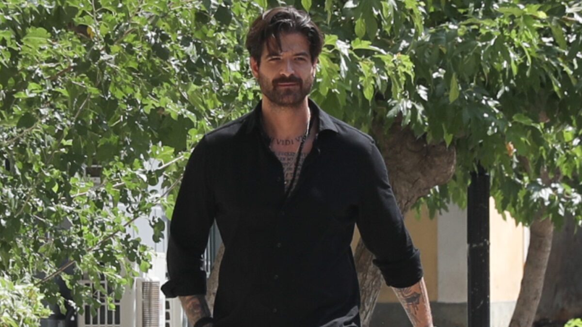 Άρης Μουγκοπέτρος: Η δημόσια συγγνώμη μετά τη σύλληψη – «Έχω μετανιώσει πραγματικά για το λάθος μου» Άρης Μουγκοπέτρος: Η δημόσια συγγνώμη μετά τη σύλληψη – «Έχω μετανιώσει πραγματικά για το λάθος μου»