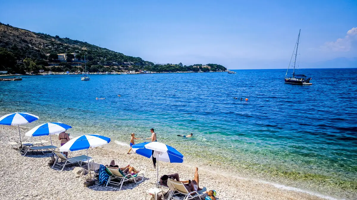 Καιρός σήμερα: Μικρή άνοδος της θερμοκρασίας – Τοπικές βροχές και καταιγίδες