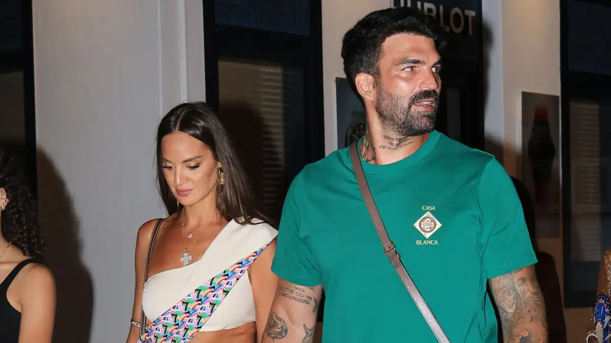 Ρία Ελληνίδου – Δημήτρης Αλεξάνδρου: Το τρυφερό δείπνο και η ατάκα «έλα, μην ντρέπεσαι»
