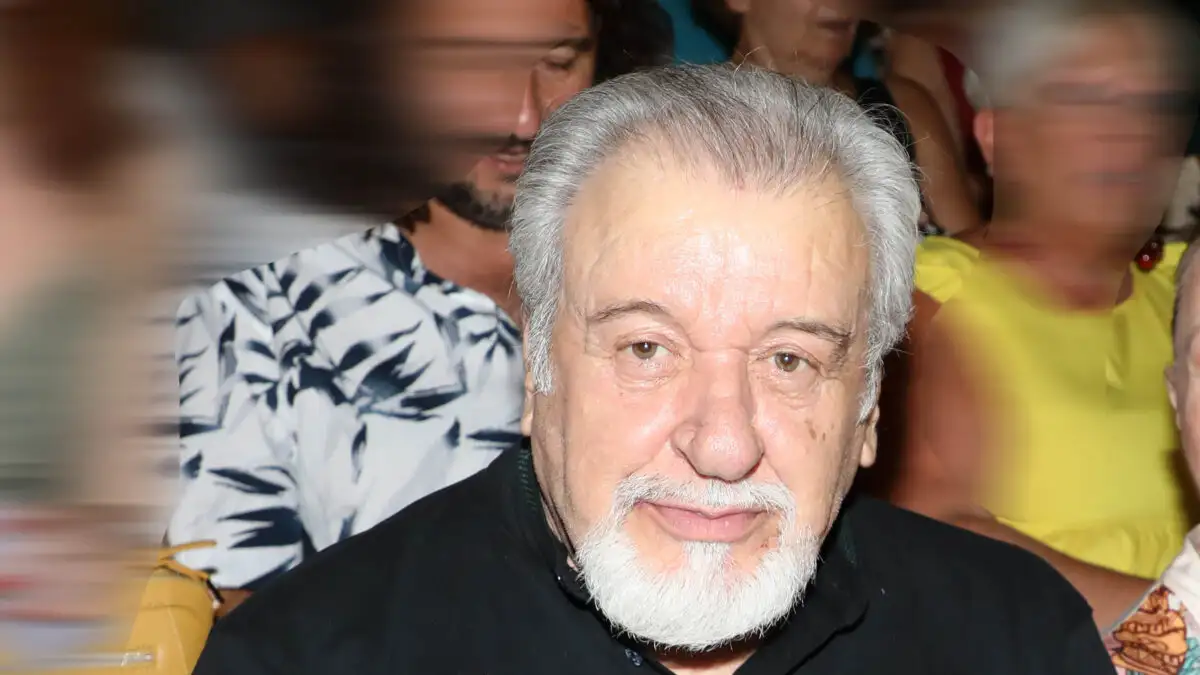 Τάσος Χαλκιάς: Η φωτιά στο Πόρτο Γερμενό κατέστρεψε το εξοχικό του – «Χάθηκαν αναμνήσεις 52 ετών»