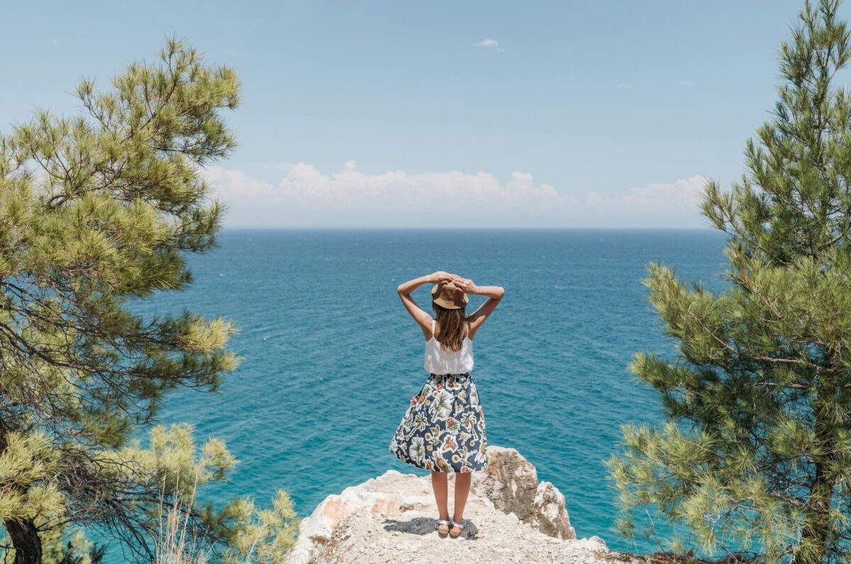Millennials: Γιατί επιστρέφουν νοερά στα 90s και τα 00s όταν η ενήλικη ζωή γίνεται δύσκολη Millennials: Γιατί επιστρέφουν νοερά στα 90s και τα 00s όταν η ενήλικη ζωή γίνεται δύσκολη