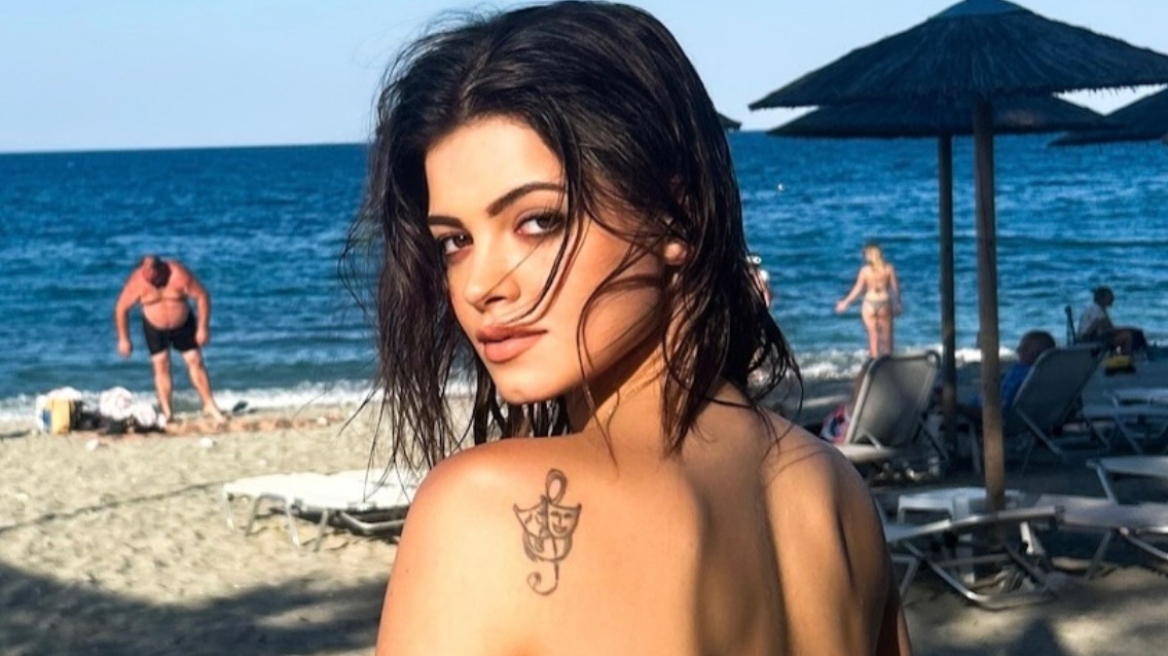Τζένη Καζάκου: Καλοκαιρινές εικόνες από την παραλία που εντυπωσίασαν τους διαδικτυακούς της φίλους