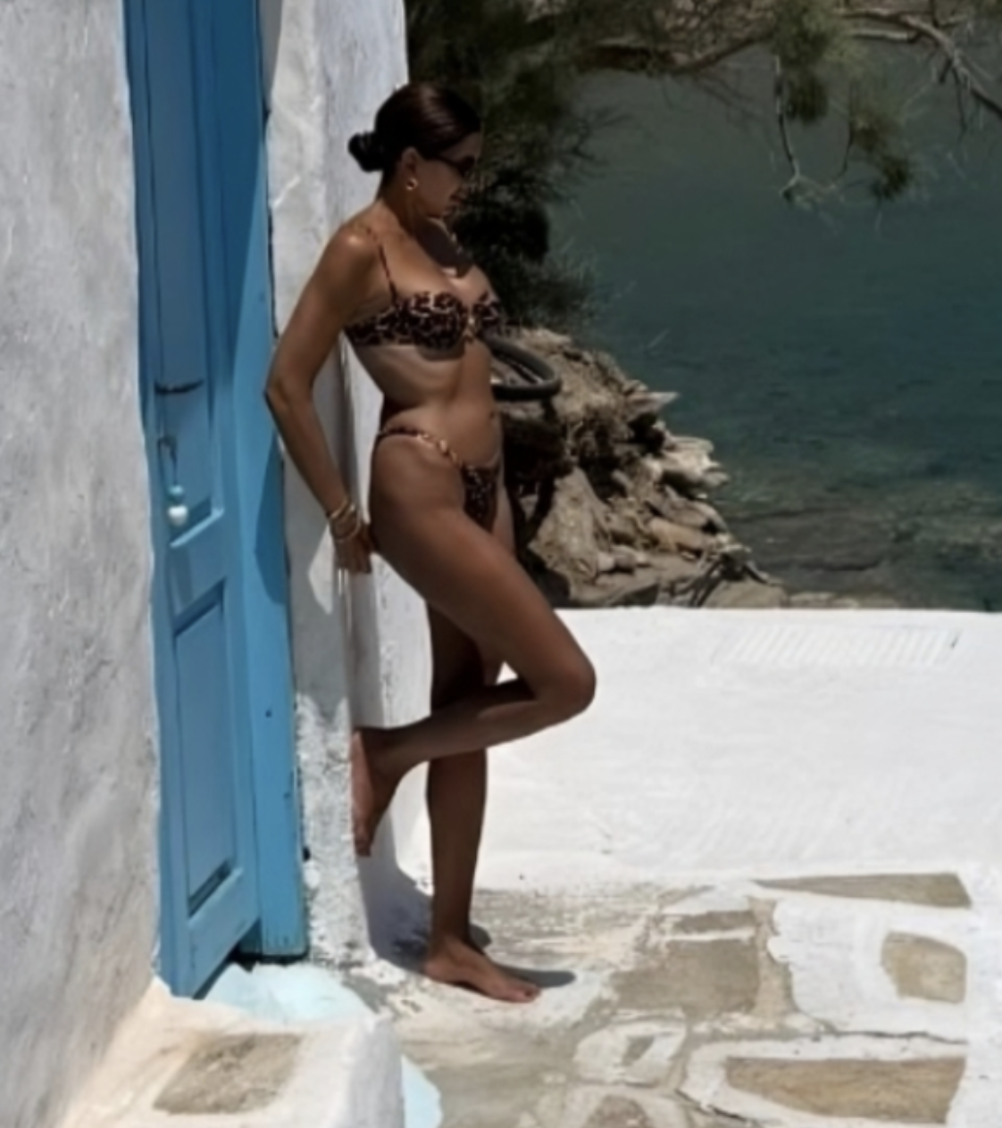 Σταματίνα Τσιμτσιλή: Καλοκαιρινές στιγμές στην Πάρο με την οικογένειά της