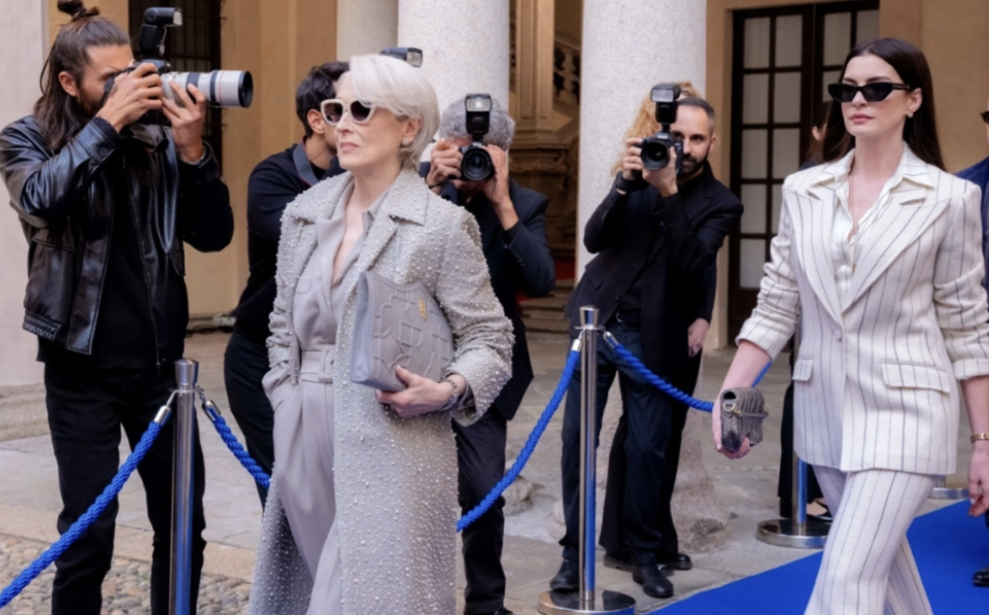 «Ο Διάβολος φοράει Prada 2»: Τα κοστούμια της ταινίας βγαίνουν σε δημοπρασία – Από το look της Μιράντα μέχρι το φόρεμα της Άντι «Ο Διάβολος φοράει Prada 2»: Τα κοστούμια της ταινίας βγαίνουν σε δημοπρασία – Από το look της Μιράντα μέχρι το φόρεμα της Άντι