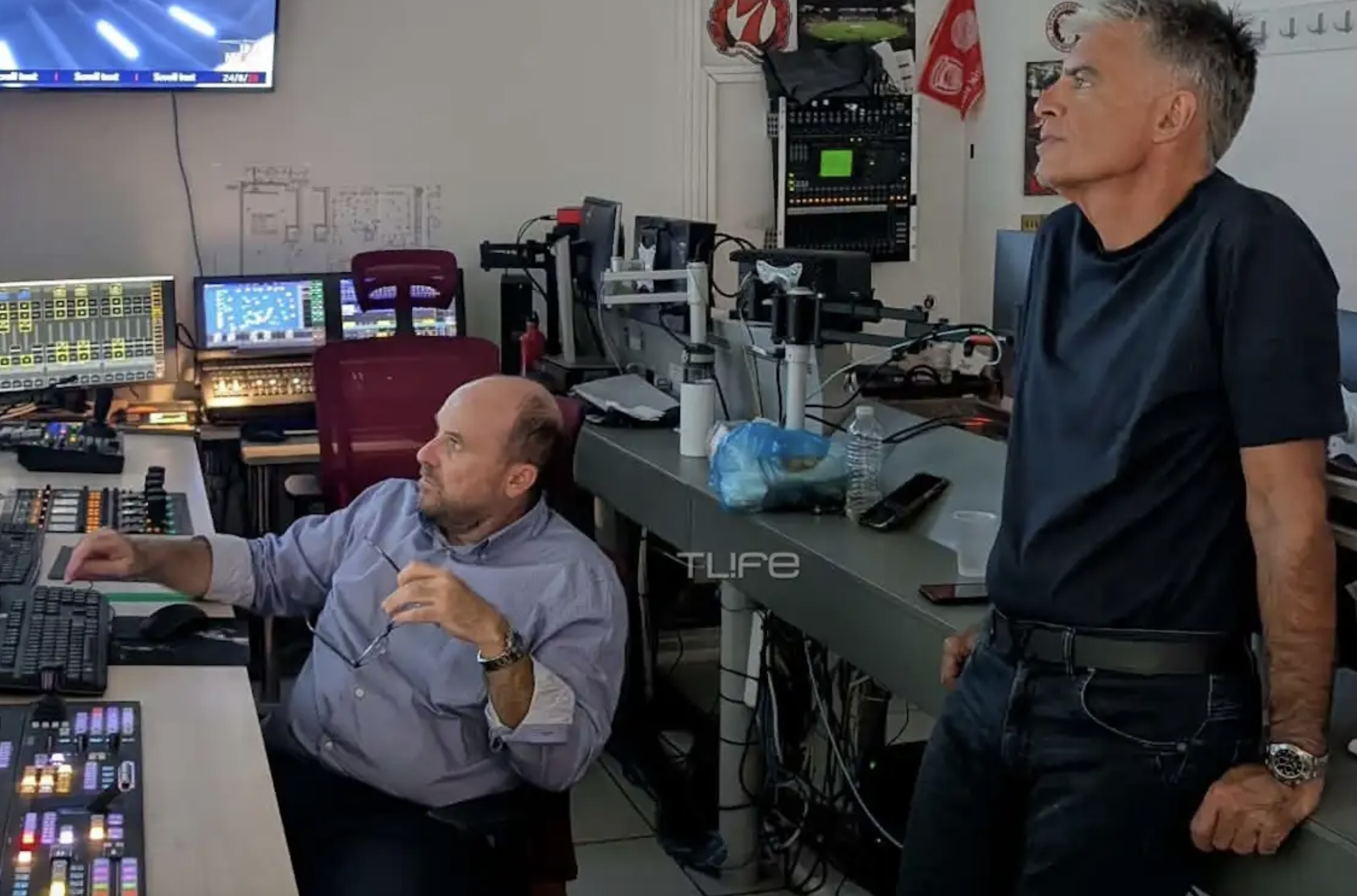 Νίκος Ευαγγελάτος: Backstage φωτογραφίες λίγο πριν την πρεμιέρα του «Live News»
